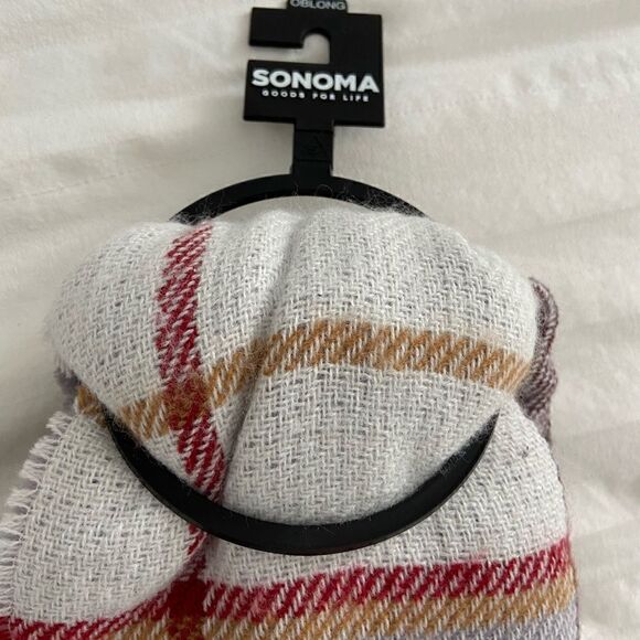 Sonoma NWT Flannel Blanket Scarf raw edging - Picture 3 of 5